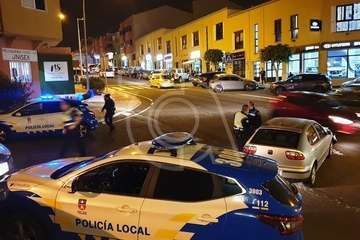 Un conductor ebrio causa un accidente en El Calero Alto que daña a cinco vehículos (Foto TA)